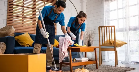 RESIDENTIAl ClEANING SERVICE